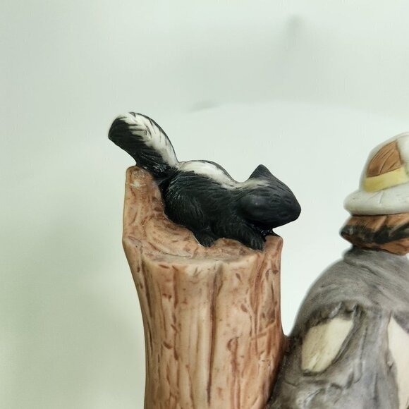 Emmett Kelly Jr Exclusively From Flambro Clown Hunter With Skunk 1990s - Picture 7 of 8